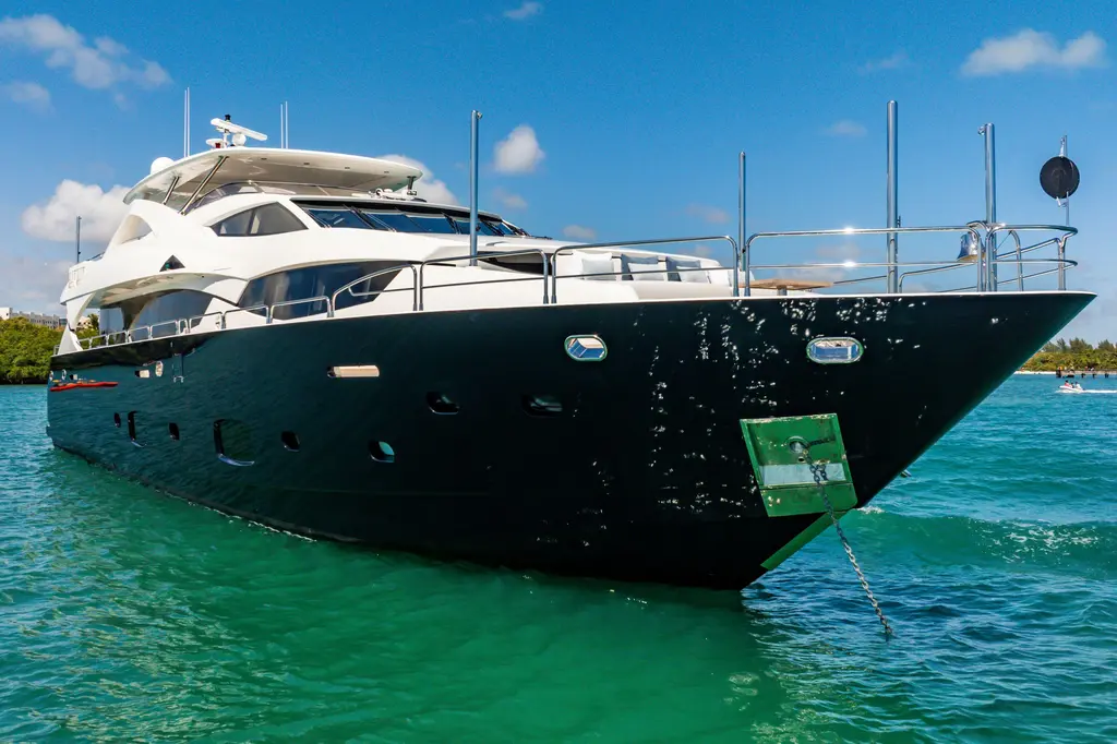PRECIOSO 2011 Sunseeker 34 Metre Yacht Yacht For Sale in Aventura FL PRECIOSO 2011 Sunseeker 34 Metre Yacht Yacht For Sale in Aventura FL