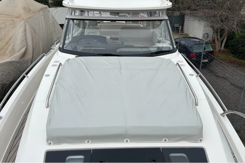 Silver Fox 2025 Nimbus Weekender 11 Yacht For Sale in Athens Silver Fox 2025 Nimbus Weekender 11 Yacht For Sale in Athens