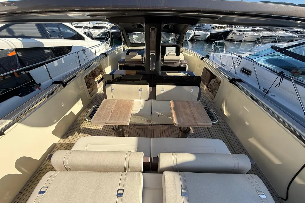 2022 Invictus TT 460 Yacht For Sale in Mandelieu-la-Napoule 2022 Invictus TT 460 Yacht For Sale in Mandelieu-la-Napoule