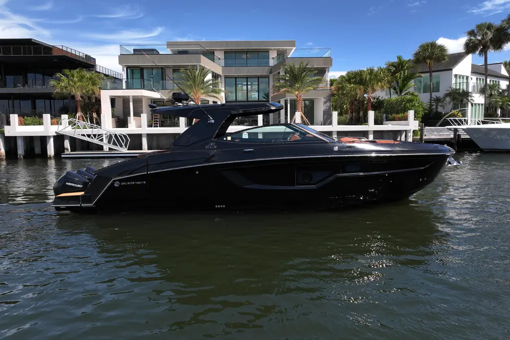 2022 Cruisers Yachts 38 GLS OB Yacht For Sale in Fort Lauderdale FL 2022 Cruisers Yachts 38 GLS OB Yacht For Sale in Fort Lauderdale FL