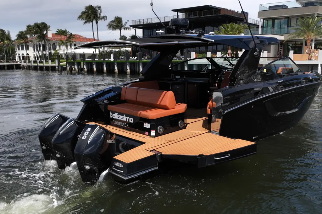2022 Cruisers Yachts 38 GLS OB Yacht For Sale in Fort Lauderdale FL 2022 Cruisers Yachts 38 GLS OB Yacht For Sale in Fort Lauderdale FL