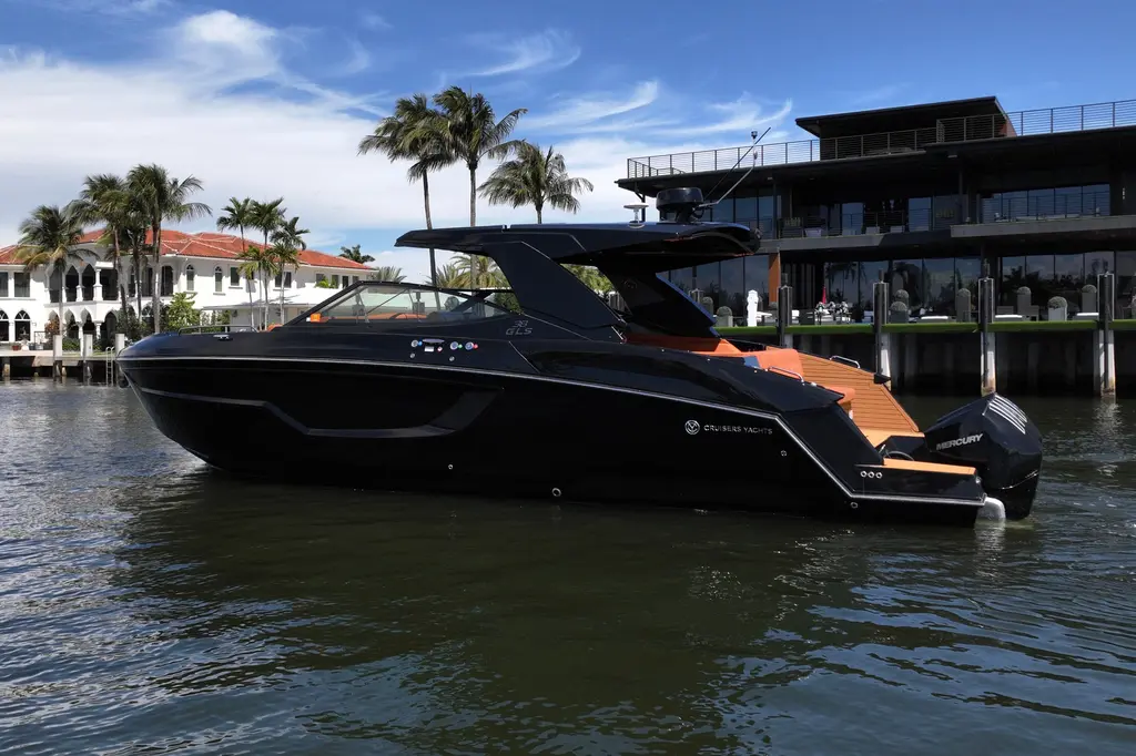 2022 Cruisers Yachts 38 GLS OB Yacht For Sale in Fort Lauderdale FL 2022 Cruisers Yachts 38 GLS OB Yacht For Sale in Fort Lauderdale FL