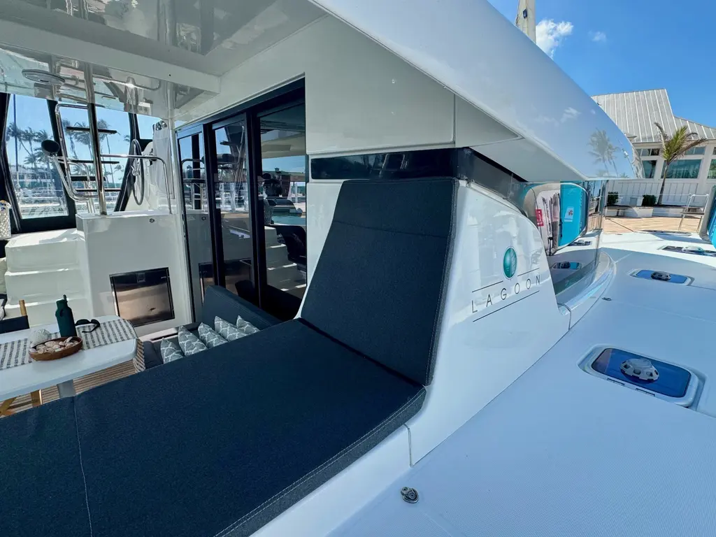 Island Hopp'r 2017 Lagoon 42 OV Yacht For Sale in Captiva FL Island Hopp'r 2017 Lagoon 42 OV Yacht For Sale in Captiva FL