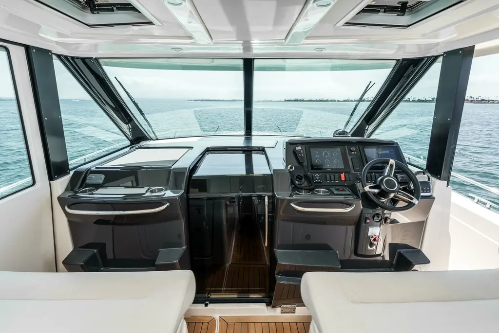 LIVIMAC 2016 Tiara Yachts Q44 Yacht For Sale in San Diego CA LIVIMAC 2016 Tiara Yachts Q44 Yacht For Sale in San Diego CA