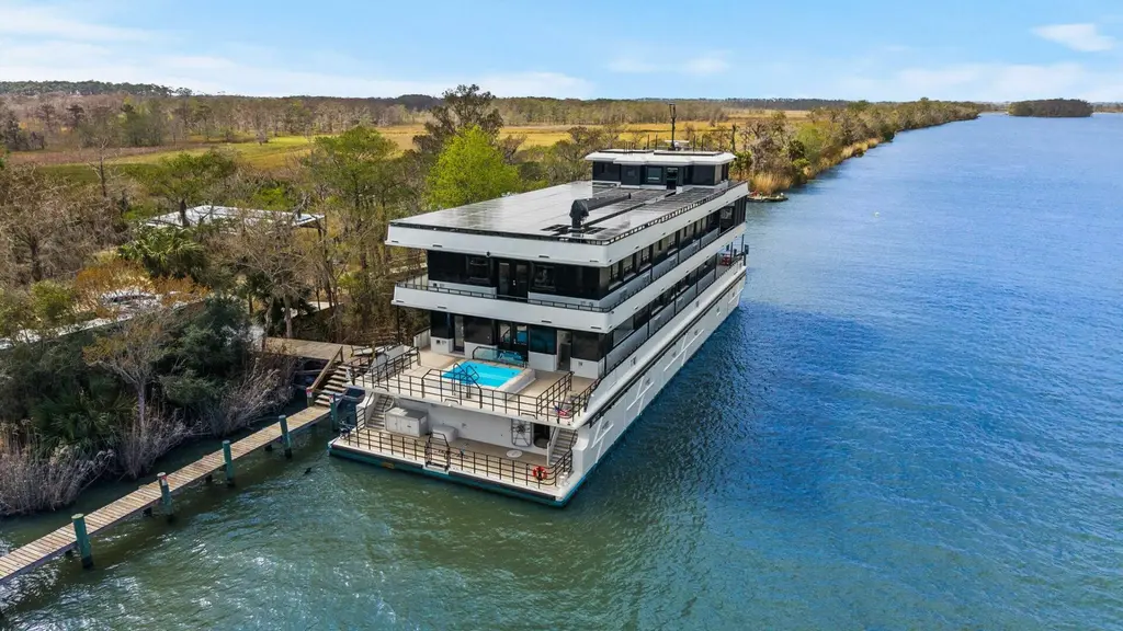 Shine Down 2025 Breaux Brothers 120 GLV Yacht For Sale in Apalachicola FL Shine Down 2025 Breaux Brothers 120 GLV Yacht For Sale in Apalachicola FL