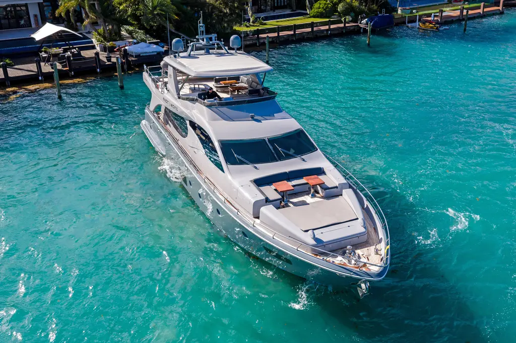 Knot Woke 2009 Azimut Flybridge 85 Yacht For Sale in Stamford CT Knot Woke 2009 Azimut Flybridge 85 Yacht For Sale in Stamford CT