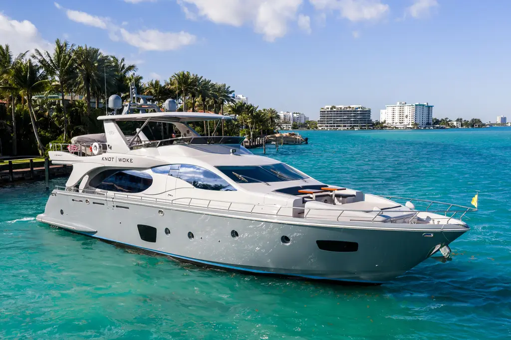 2009 azimut flybridge 85 knot woke stamford connecticut for sale