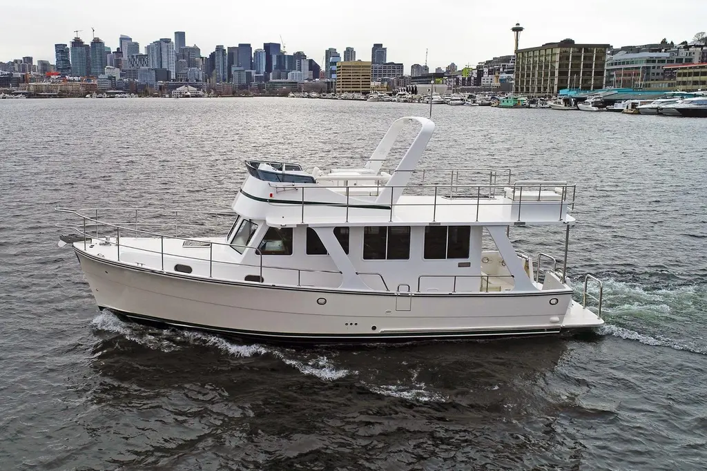 2027 Helmsman Trawlers 38 Sedan Yacht For Sale in Mississauga ON 2027 Helmsman Trawlers 38 Sedan Yacht For Sale in Mississauga ON