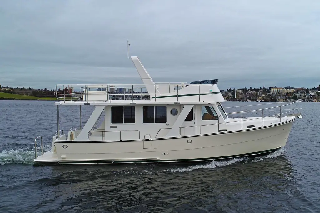 2027 Helmsman Trawlers 38 Sedan Yacht For Sale in Mississauga ON 2027 Helmsman Trawlers 38 Sedan Yacht For Sale in Mississauga ON