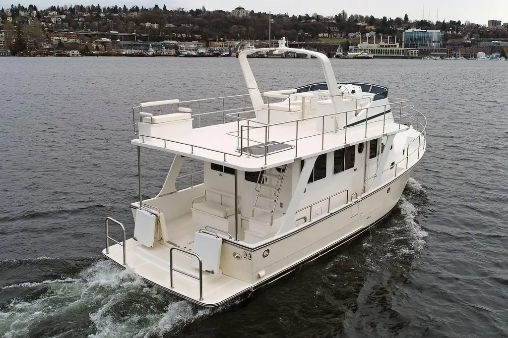 2027 Helmsman Trawlers 38 Sedan Yacht For Sale in Mississauga ON 2027 Helmsman Trawlers 38 Sedan Yacht For Sale in Mississauga ON