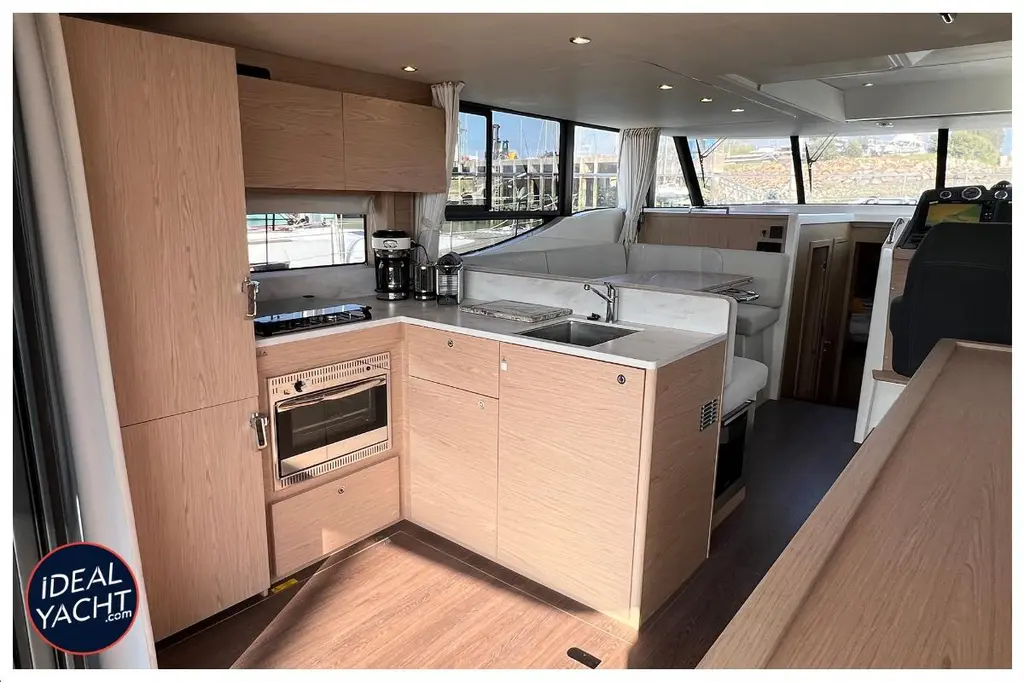 VIJADOR IV 2023 Beneteau Swift Trawler 48 Yacht For Sale in Barneville-Carteret 50