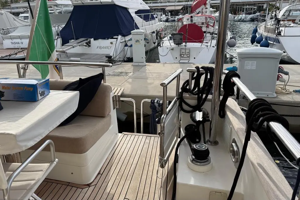 2007 Grand Banks 59 Aleutian RP Yacht For Sale in Monaco 2007 Grand Banks 59 Aleutian RP Yacht For Sale in Monaco