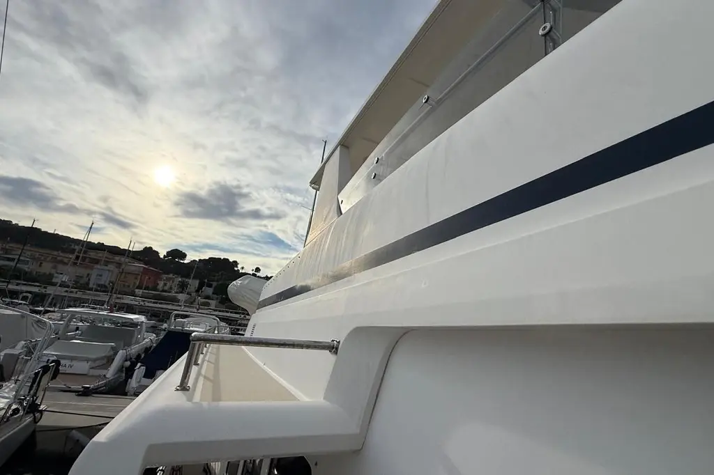 2007 Grand Banks 59 Aleutian RP Yacht For Sale in Monaco 2007 Grand Banks 59 Aleutian RP Yacht For Sale in Monaco