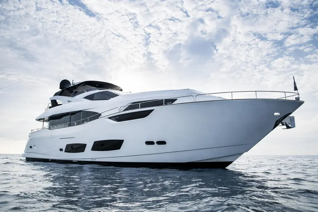 2021 Sunseeker 95 Yacht Yacht For Sale in Genoa IT-GE 2021 Sunseeker 95 Yacht Yacht For Sale in Genoa IT-GE