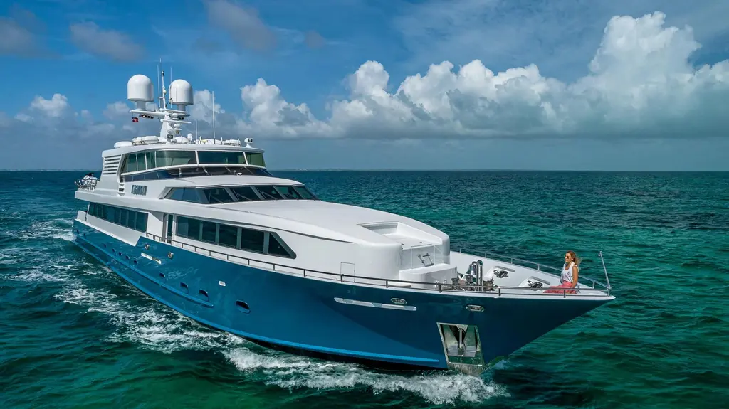 KASHMIR 2008 Broward Raised Pilothouse Yacht For Sale in KASHMIR 2008 Broward Raised Pilothouse Yacht For Sale in