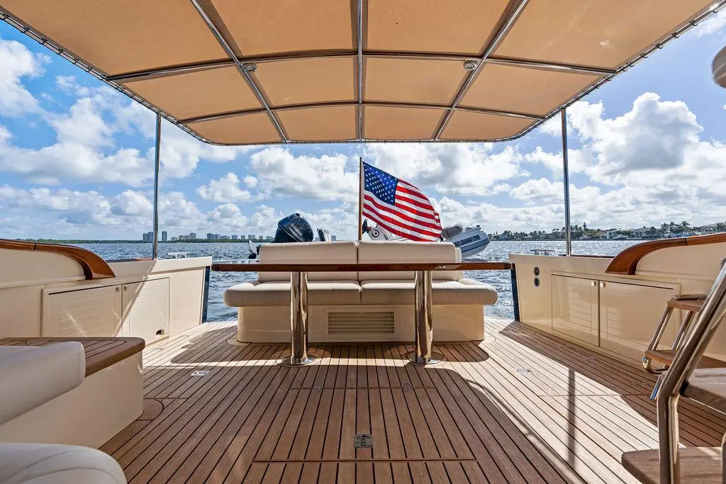 TUTTO BENE 2018 Palm Beach Motor Yachts PB55 Flybridge Yacht For Sale in Jupiter FL