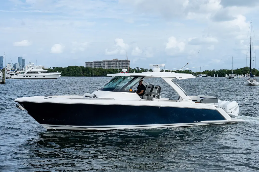 LIQUID ASSET 2021 Tiara Yachts 38 LS Yacht For Sale in Coconut Grove FL LIQUID ASSET 2021 Tiara Yachts 38 LS Yacht For Sale in Coconut Grove FL