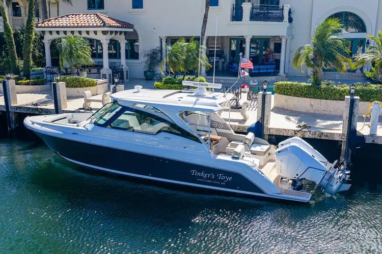 TINKER'S TOYE 2024 Tiara Yachts 34 LX Yacht For Sale in Fort Lauderdale FL