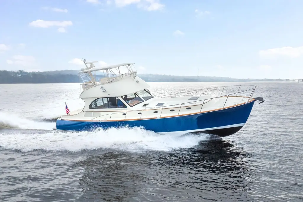 Sapphire II 2006 Hinckley Talaria 55 FB Yacht For Sale in Portsmouth RI Sapphire II 2006 Hinckley Talaria 55 FB Yacht For Sale in Portsmouth RI