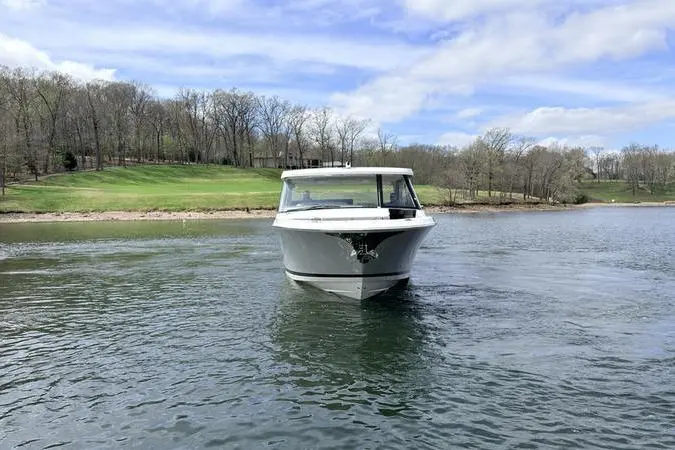2025 Regal LX43 Yacht For Sale in Osage Beach MO 2025 Regal LX43 Yacht For Sale in Osage Beach MO