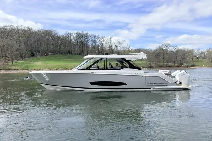 2025 Regal LX43 Yacht For Sale in Osage Beach MO 2025 Regal LX43 Yacht For Sale in Osage Beach MO