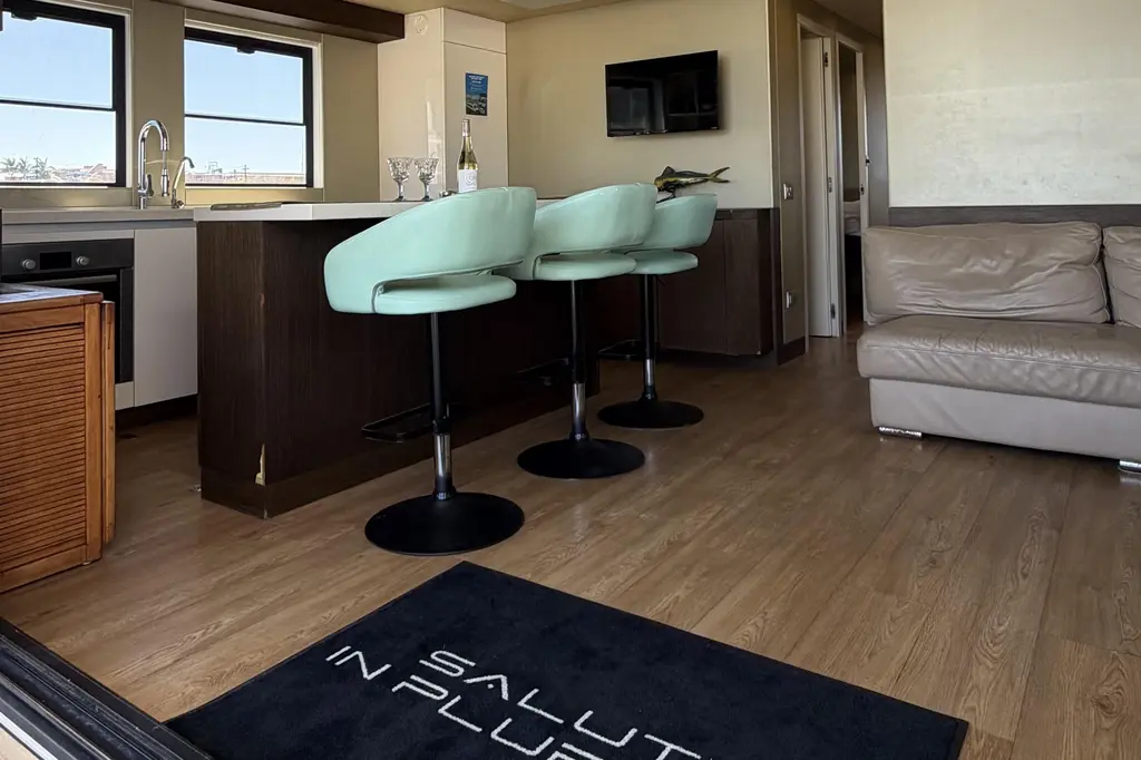 Salute In Pluribus 2018 Overblue 54 Yacht For Sale in La Paz Salute In Pluribus 2018 Overblue 54 Yacht For Sale in La Paz