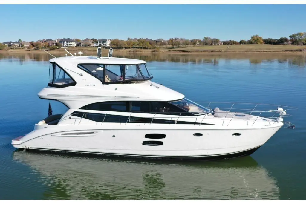 PORT GRACE 2016 Meridian 441 Sedan Yacht For Sale in Lewisville TX PORT GRACE 2016 Meridian 441 Sedan Yacht For Sale in Lewisville TX