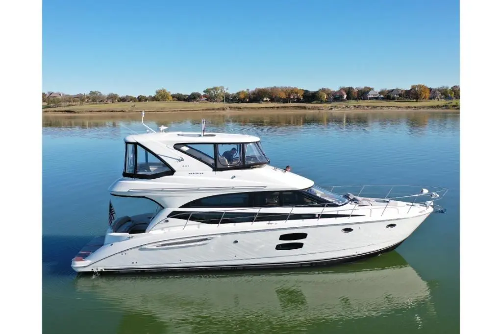 PORT GRACE 2016 Meridian 441 Sedan Yacht For Sale in Lewisville TX PORT GRACE 2016 Meridian 441 Sedan Yacht For Sale in Lewisville TX
