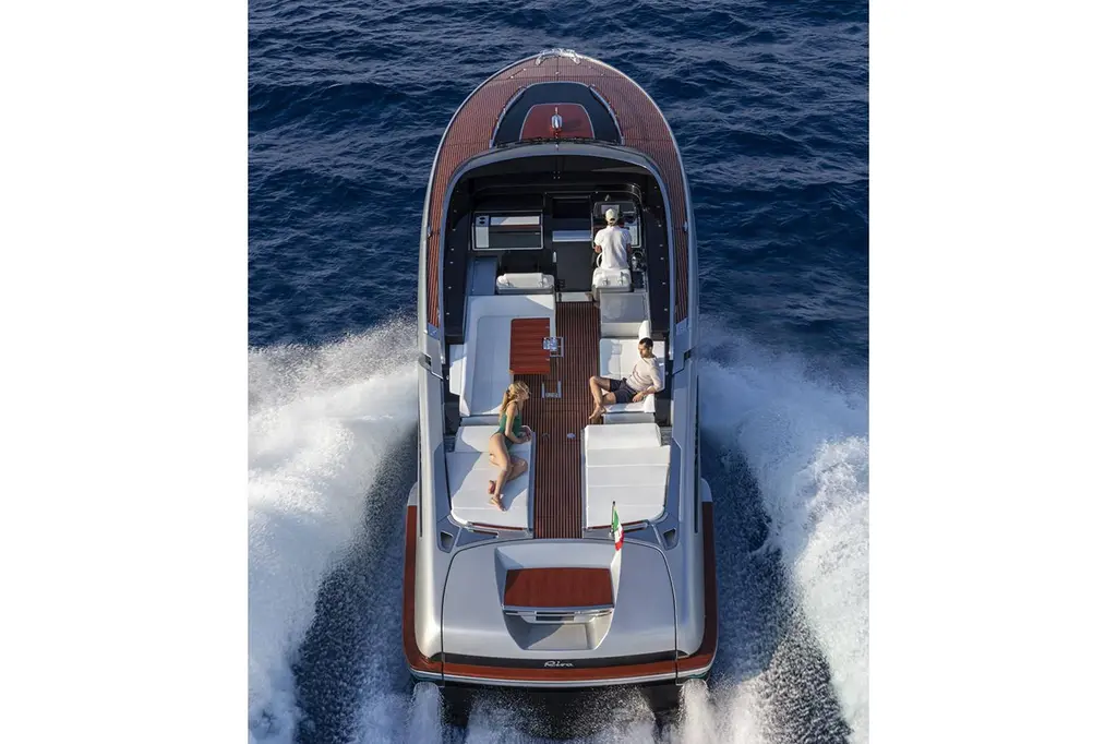 2025 Riva 48' Dolceriva Yacht For Sale in Taranto IT-TA 2025 Riva 48' Dolceriva Yacht For Sale in Taranto IT-TA