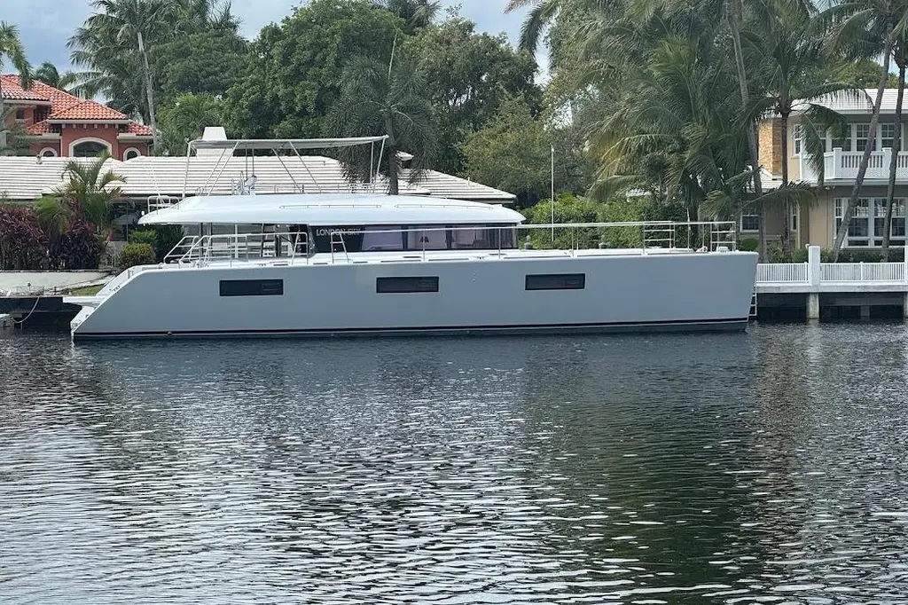 LONDON SKY 2015 Lagoon 630 Motor Yacht Yacht For Sale in Fort Lauderdale FL LONDON SKY 2015 Lagoon 630 Motor Yacht Yacht For Sale in Fort Lauderdale FL