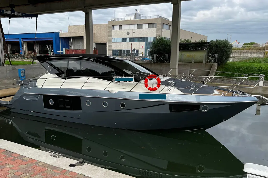 2022 Cranchi M44 HT Yacht For Sale in Rijeka 2022 Cranchi M44 HT Yacht For Sale in Rijeka
