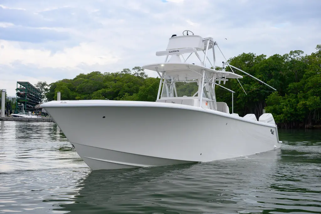 2025 SeaVee 370Z Yacht For Sale in North Miami Beach FL 2025 SeaVee 370Z Yacht For Sale in North Miami Beach FL