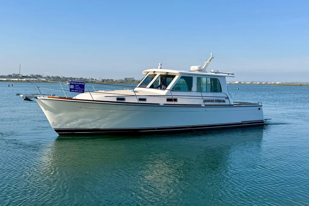 SKAL 2014 Sabre 42 Salon Express Yacht For Sale in Huntington Beach CA SKAL 2014 Sabre 42 Salon Express Yacht For Sale in Huntington Beach CA