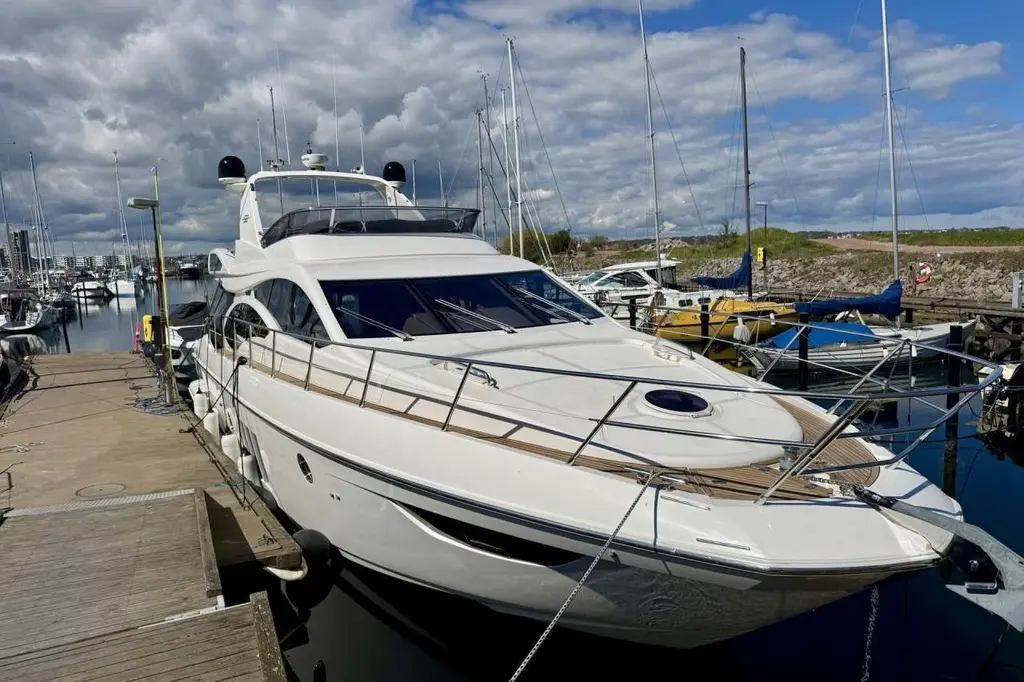 2008 Azimut 58 Yacht For Sale in Copenhagen 2008 Azimut 58 Yacht For Sale in Copenhagen