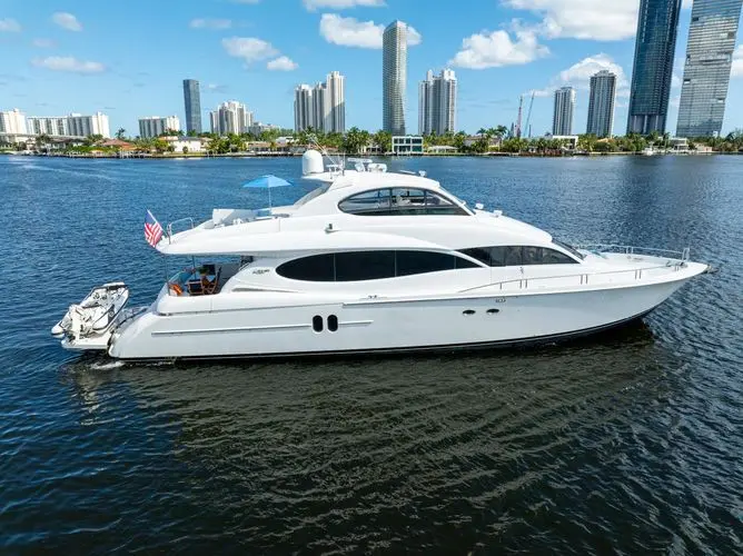 Aphrodite 2004 Lazzara Yachts 80 Open Fly Yacht For Sale in Palma Aphrodite 2004 Lazzara Yachts 80 Open Fly Yacht For Sale in Palma