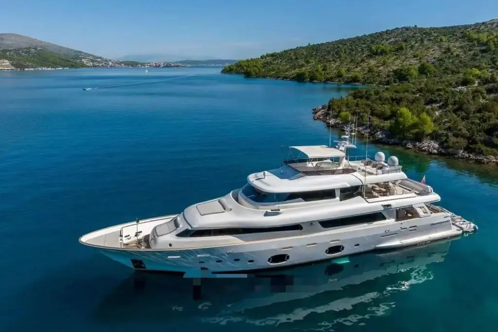 2015 Custom Line Navetta 33 Yacht For Sale in Hong Kong 2015 Custom Line Navetta 33 Yacht For Sale in Hong Kong