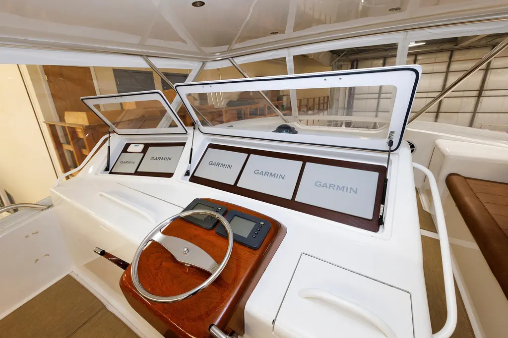 YOLO 2005 Viking Convertible w/Mezzanine Yacht For Sale in Westbrook CT YOLO 2005 Viking Convertible w/Mezzanine Yacht For Sale in Westbrook CT