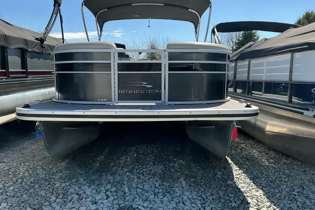 2018 Bennington SX 21 SLXP Yacht For Sale in Noblesville IN 2018 Bennington SX 21 SLXP Yacht For Sale in Noblesville IN