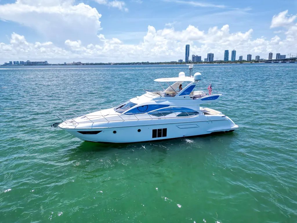 2015 Azimut 54 Yacht For Sale in Miami FL 2015 Azimut 54 Yacht For Sale in Miami FL