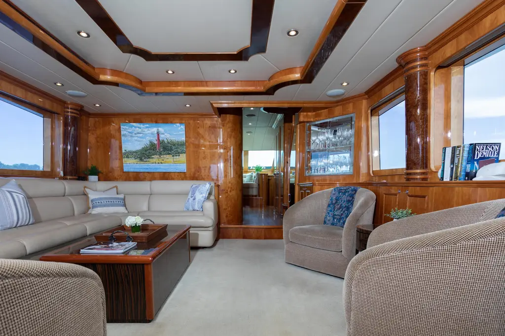 RAYS 2007 Horizon 82 Yacht For Sale in Palm Beach FL RAYS 2007 Horizon 82 Yacht For Sale in Palm Beach FL
