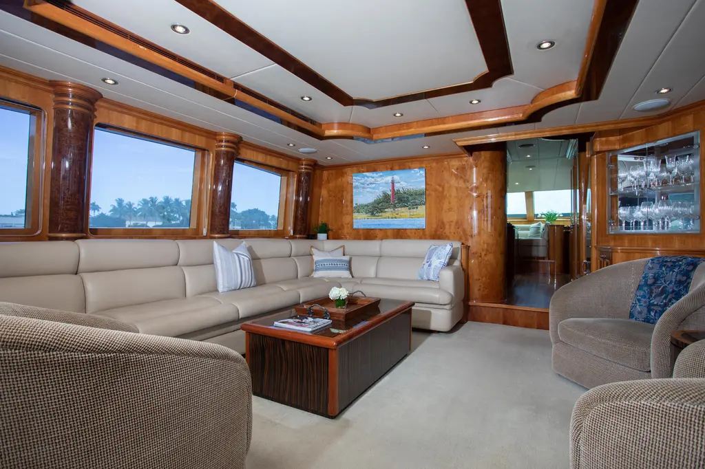 RAYS 2007 Horizon 82 Yacht For Sale in Palm Beach FL RAYS 2007 Horizon 82 Yacht For Sale in Palm Beach FL