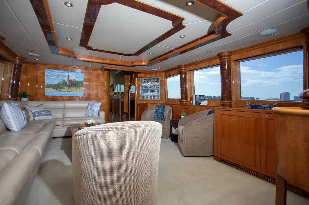 RAYS 2007 Horizon 82 Yacht For Sale in Palm Beach FL RAYS 2007 Horizon 82 Yacht For Sale in Palm Beach FL