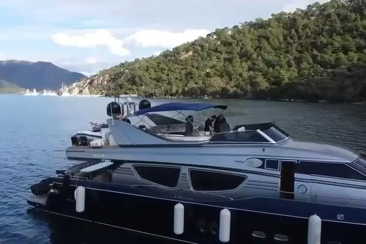 Princess Areen 2007 Posillipo Technema 85 Yacht For Sale in Athens Princess Areen 2007 Posillipo Technema 85 Yacht For Sale in Athens