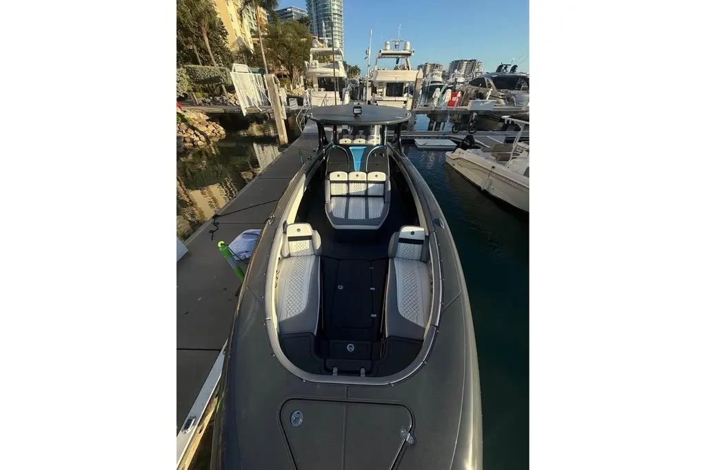 mystic 2025 Mystic Powerboats M4200 Yacht For Sale in Chicago IL