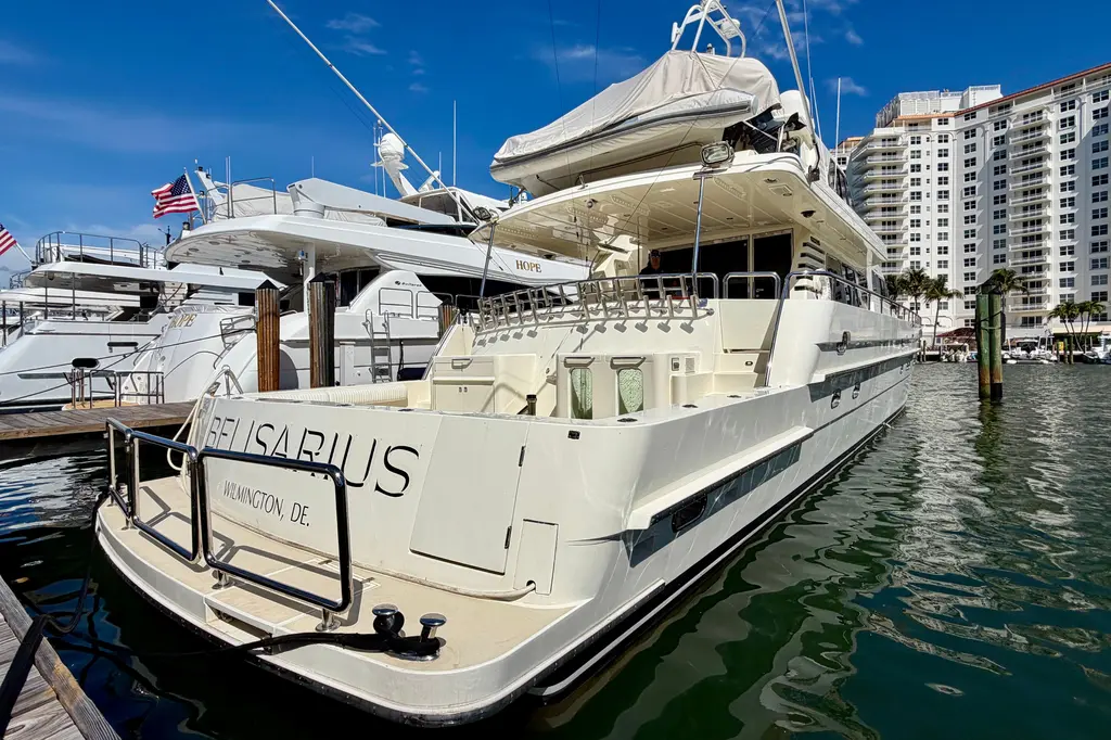 BELISARIUS 2001 Horizon 92 Cockpit Skylounge Yacht For Sale in Fort Lauderdale FL BELISARIUS 2001 Horizon 92 Cockpit Skylounge Yacht For Sale in Fort Lauderdale FL