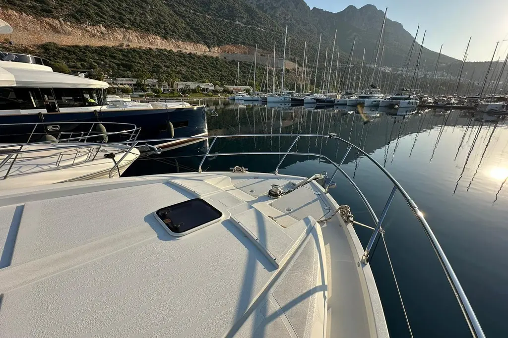 2015 Absolute Yachts 56 Fly Yacht For Sale in Istanbul 2015 Absolute Yachts 56 Fly Yacht For Sale in Istanbul