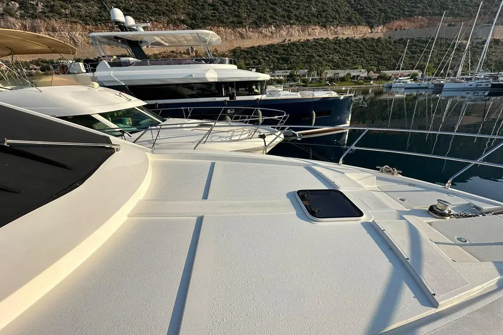 2015 Absolute Yachts 56 Fly Yacht For Sale in Istanbul 2015 Absolute Yachts 56 Fly Yacht For Sale in Istanbul