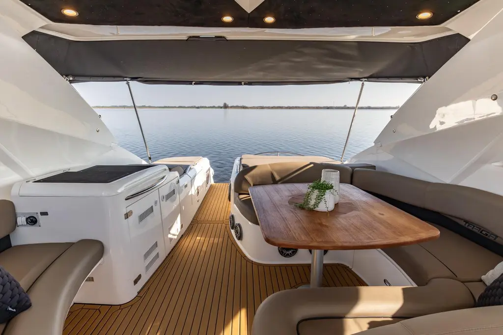 2008 Fairline Targa 52 GT Yacht For Sale in Elburg 2008 Fairline Targa 52 GT Yacht For Sale in Elburg