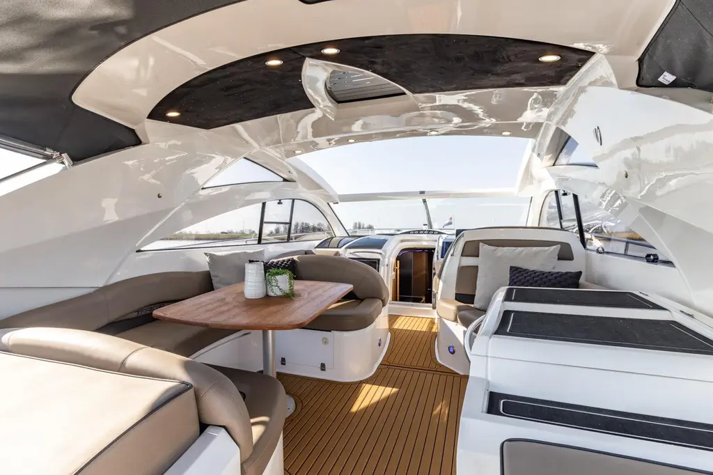 2008 Fairline Targa 52 GT Yacht For Sale in Elburg 2008 Fairline Targa 52 GT Yacht For Sale in Elburg