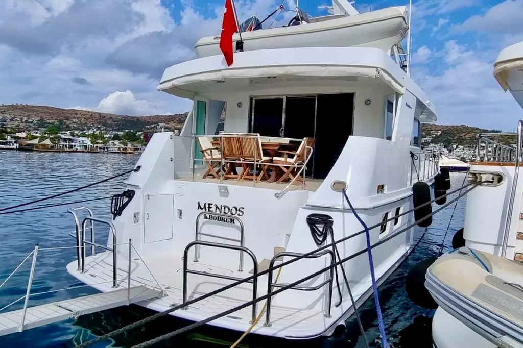 MENDOS 1997 Hatteras 70 Motor Yacht Yacht For Sale in Bodrum MENDOS 1997 Hatteras 70 Motor Yacht Yacht For Sale in Bodrum